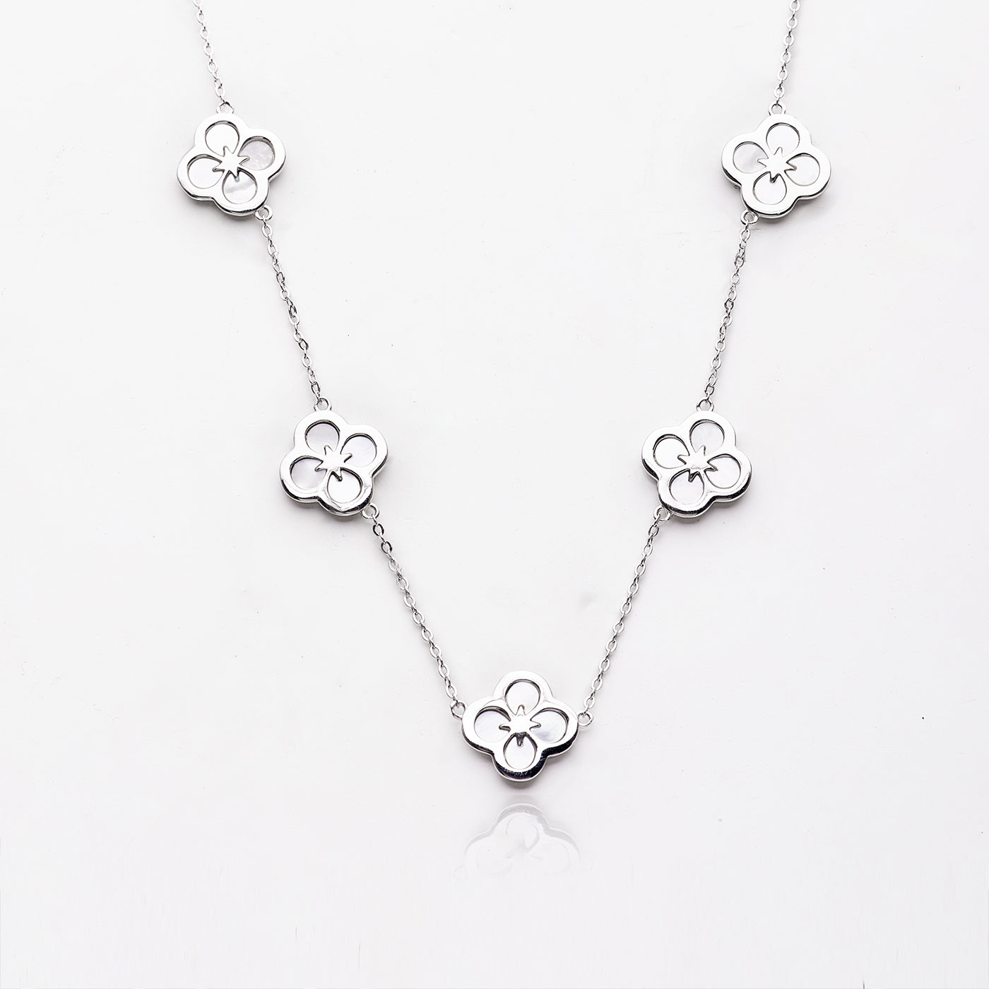 Ventura Clover Necklace | Necklaces by DORADO