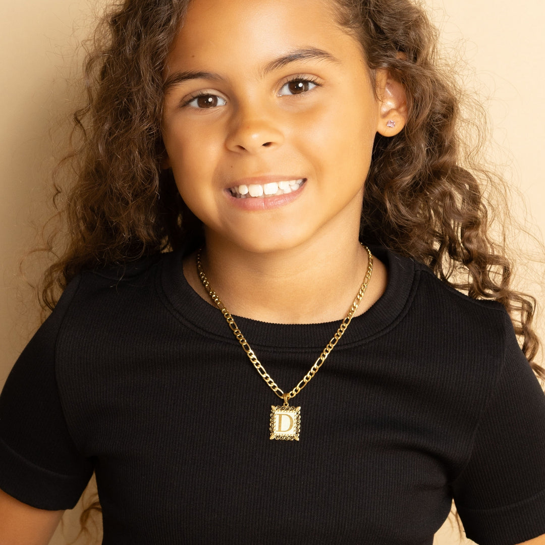 Kids Embossed Initial Necklace w/ Figaro Chain | DORADO