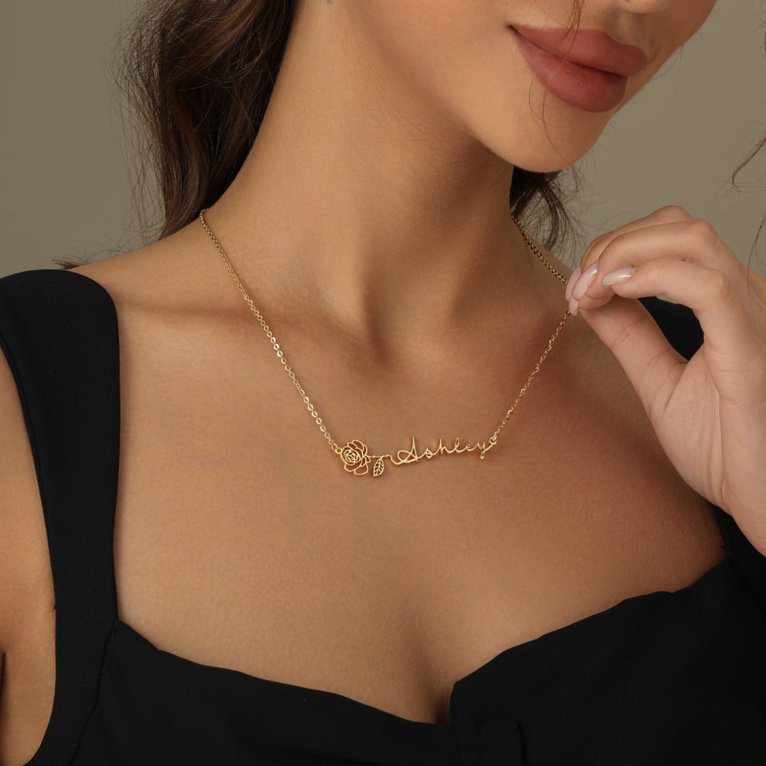 Birth Flower Horizontal Name Necklace | Necklaces by DORADO