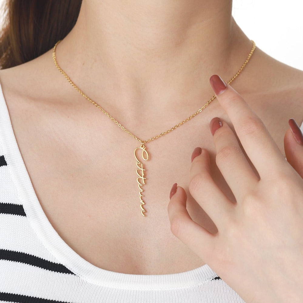Vertical Script Name Necklace | Dorado Fashion